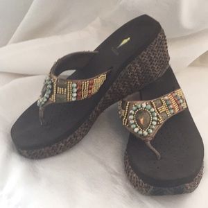 Volatile thong sandal with beads